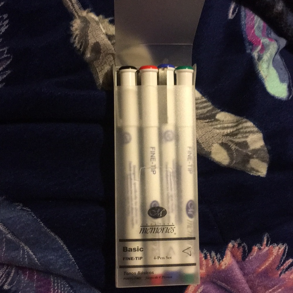 Fine tip pens
